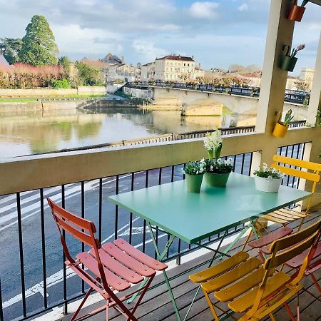 "Au Fil De La Charente" - Coeur De Saintes - Wifi Clim - Classe 4 Etoiles - 4 Pers Extérieur photo