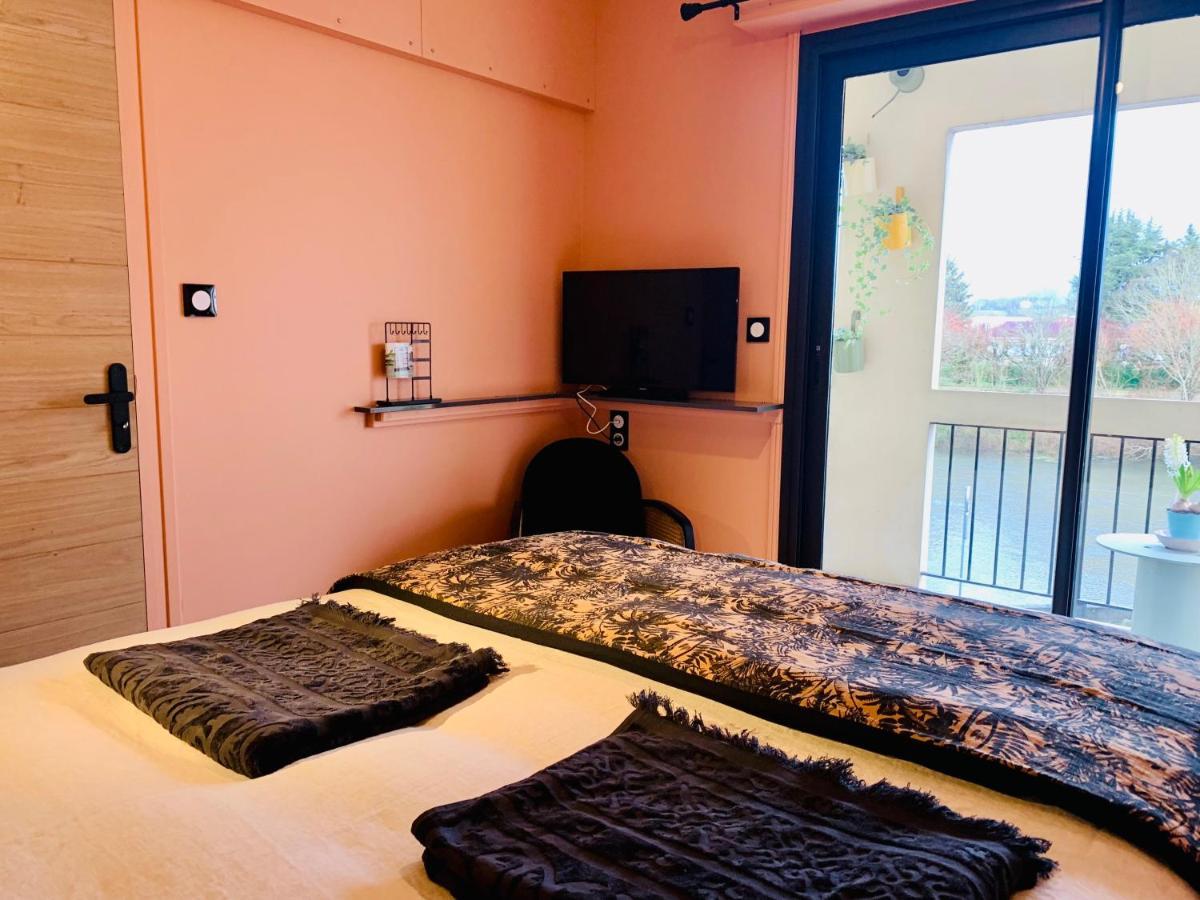 "Au Fil De La Charente" - Coeur De Saintes - Wifi Clim - Classe 4 Etoiles - 4 Pers Extérieur photo